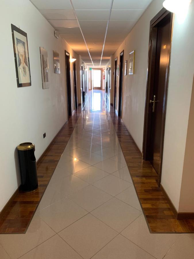 Hotel Tetto Delle Marche - Ristorante Dei Conti Cingoli Εξωτερικό φωτογραφία